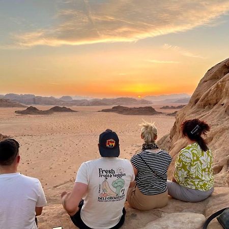 Rum Solaris Bubbles Camp Wadi Rum Exteriör bild