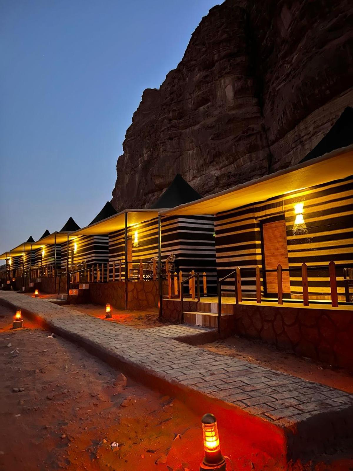Rum Solaris Bubbles Camp Wadi Rum Exteriör bild