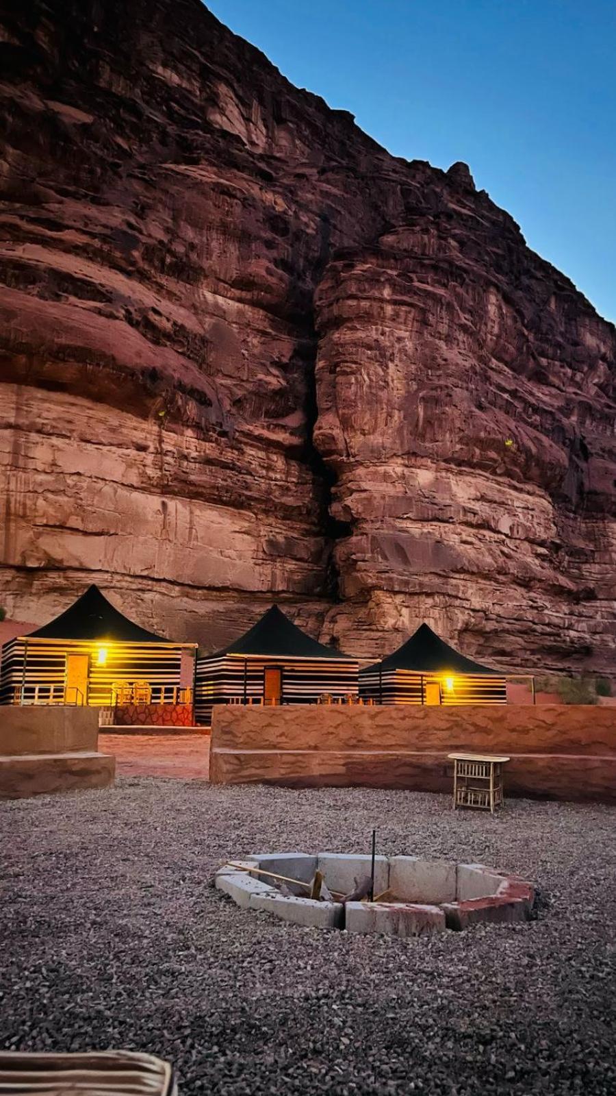 Rum Solaris Bubbles Camp Wadi Rum Exteriör bild