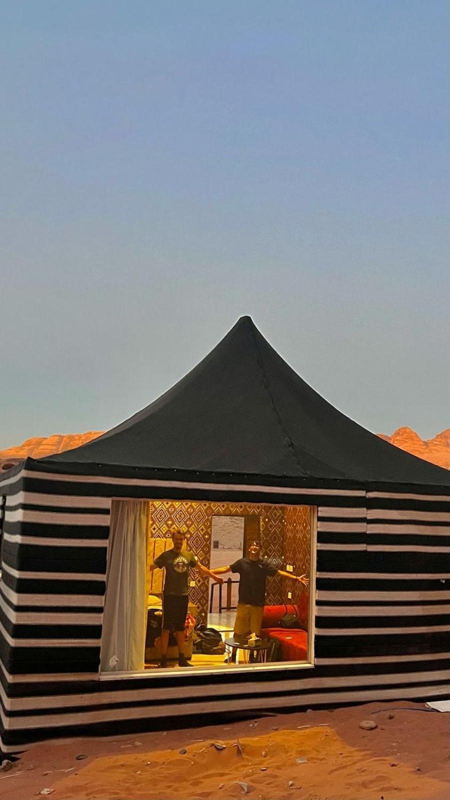 Rum Solaris Bubbles Camp Wadi Rum Exteriör bild
